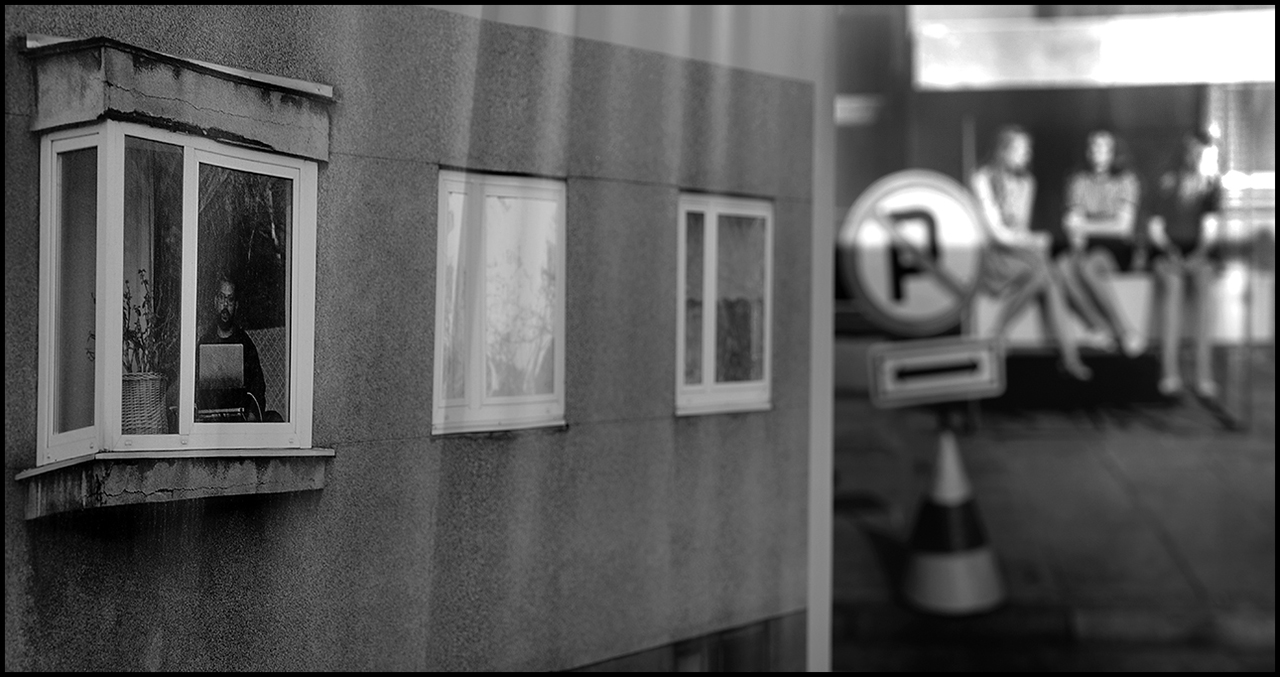 Sigma 90mm ƒ/2.8 DG DN Contemporary Street Photo 3